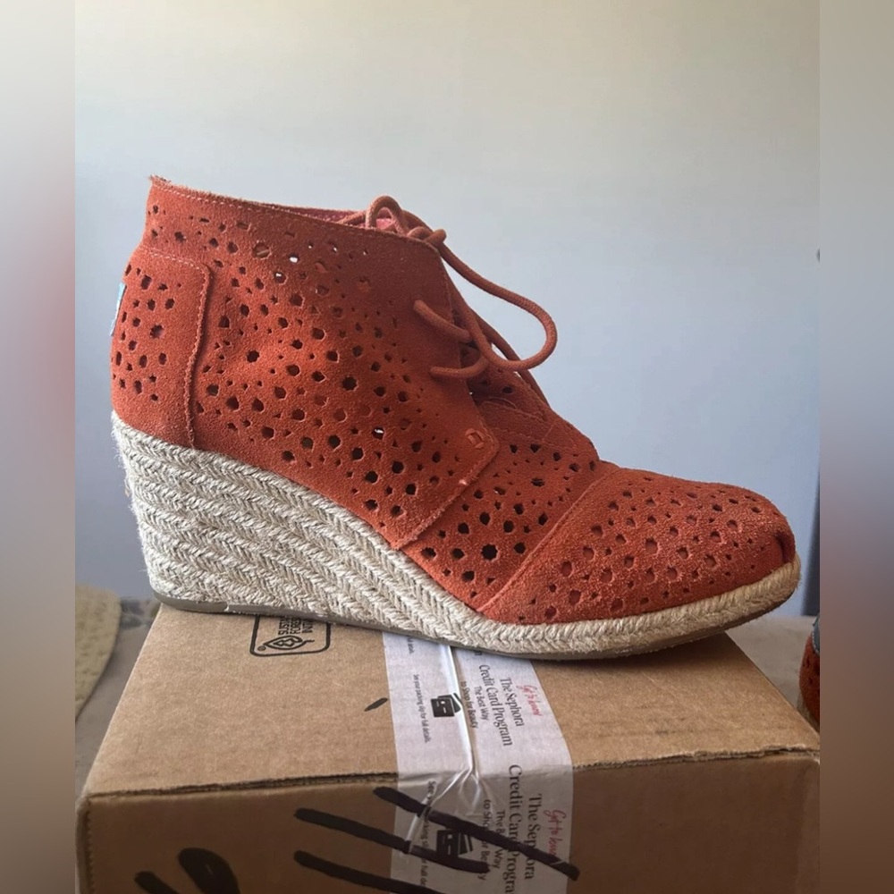Toms orange Suede Wedge Booties, Size 7.5 - Picture 1 of 9